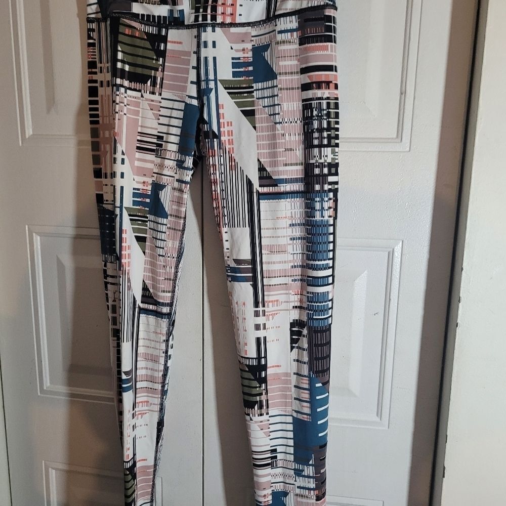 VICTORIA secret Sport high waist Attitude booty leggings Nwot size medium 26in